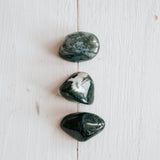 Moosachat Trommelstein