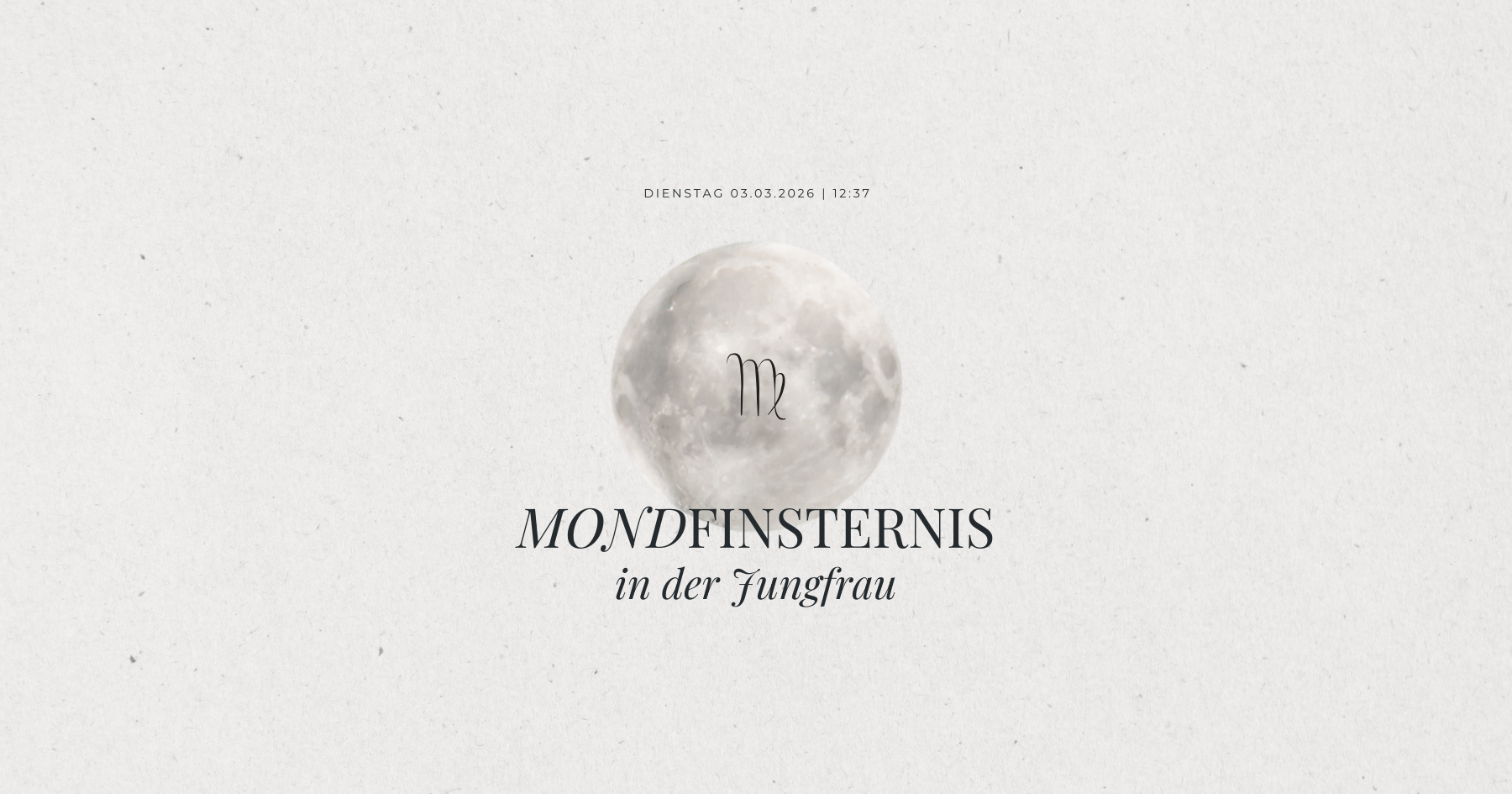 Grafik zur Mondfinsternis in der Jungfrau am 03.03.2026 mit einer detailreichen Abbildung des Vollmonds und dem astrologischen Symbol der Jungfrau auf hellem Grund.