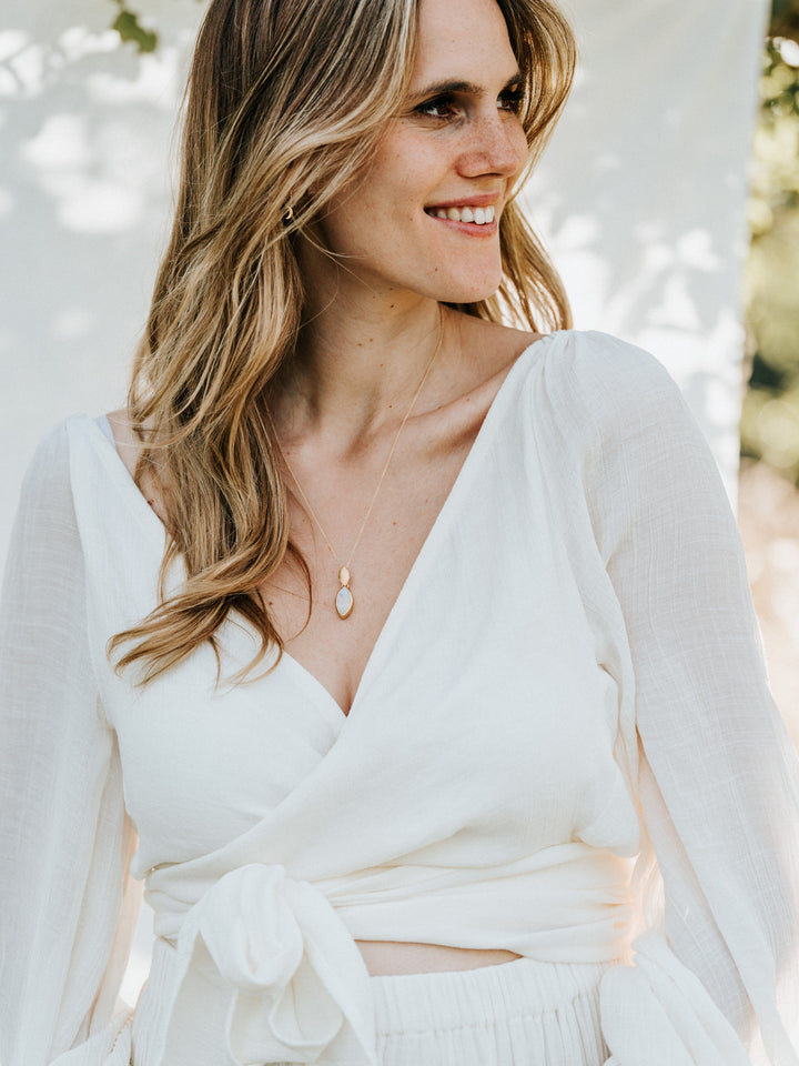 FEMININE Weißer Labradorit Kette