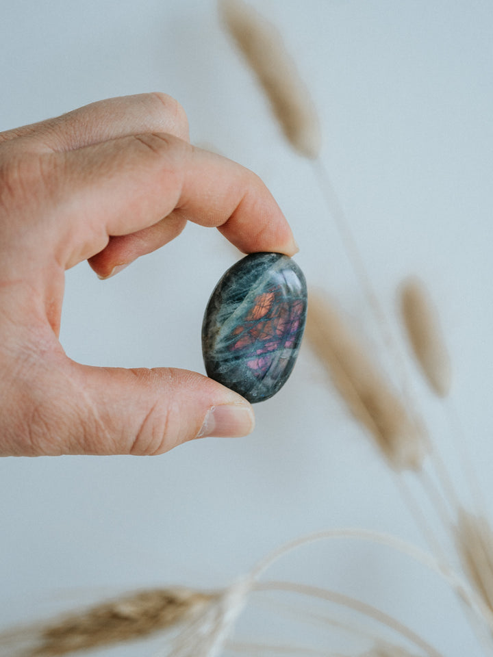 Labradorit Sunset Palmstone