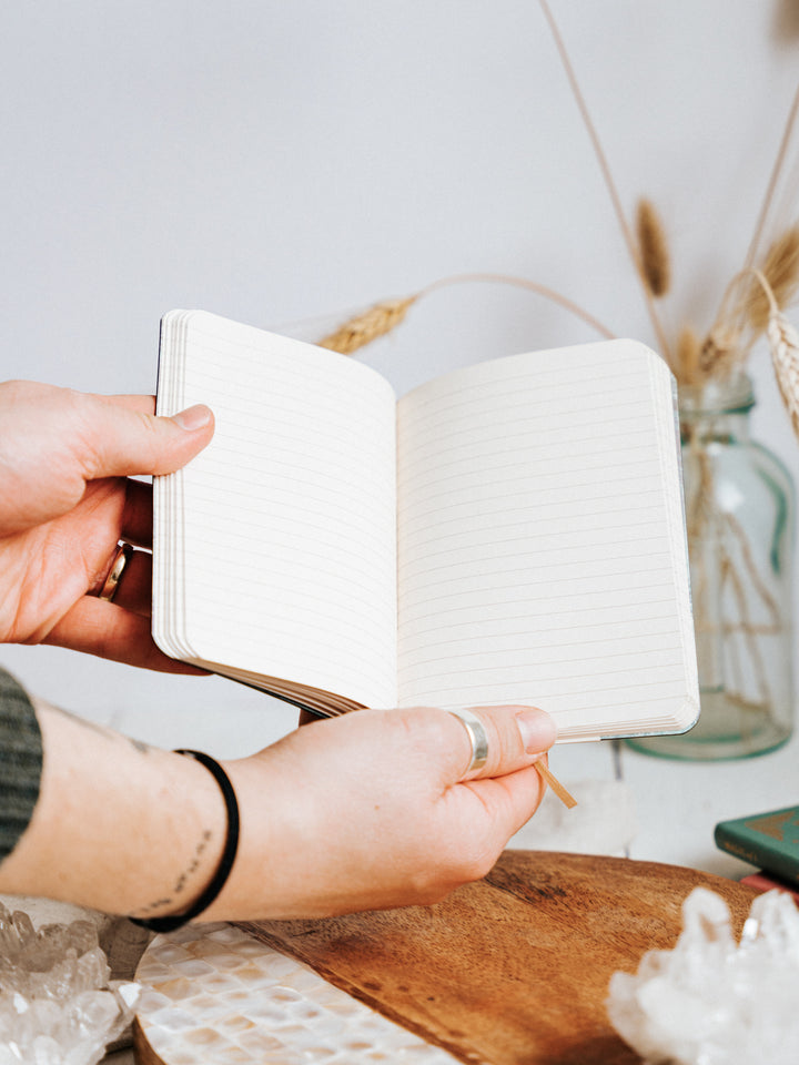 Magic of I. Pocket Journal, liniert